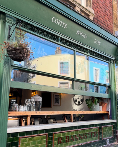 An image showing the shop front of Emzi, a cafe in Clifton, Bristol.